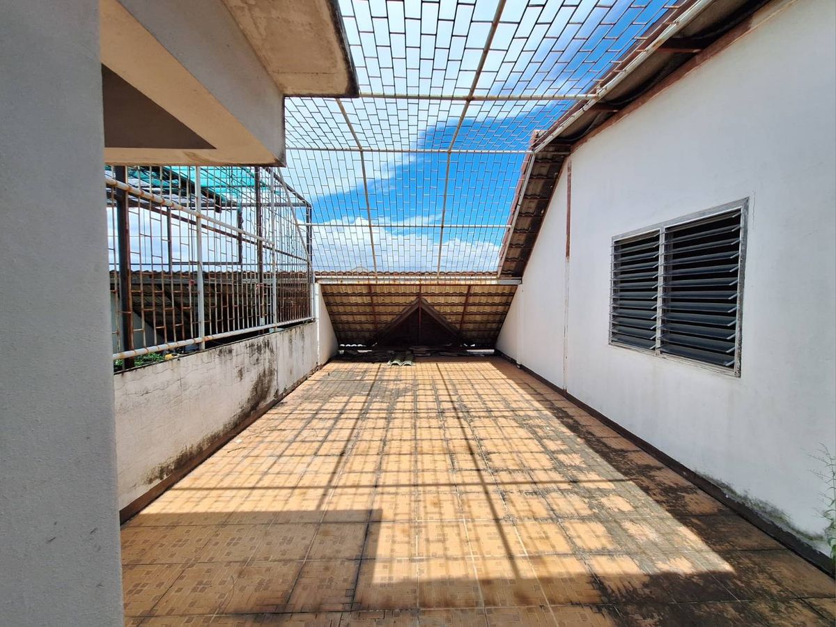 ขายอาคารพาณิชย์พระราม 2 บางขุนเทียน : ขายอาคารพาณิชย์ 4 ชั้น 2 คูหา เนื้อที่ 52 ตร.ว. โครงการธนบุรี คอมเพล็กซ์ พระราม 2 ใกล้เซ็นทรัลพระราม 2 ซอยพระราม 2 ซอย 60 ถนนพระราม2 เขตบางขุนเทียน กรุงเทพมหานคร