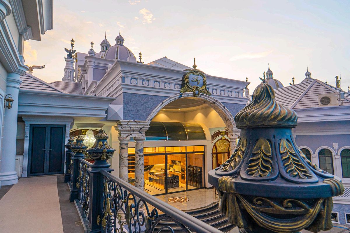 ขายบ้านพุทธมณฑล ศาลายา : 🏛️ ขายคฤหาสน์ที่มีหลังเดียวในโลก — หนึ่งเดียวบนพุทธมณฑลสาย 3