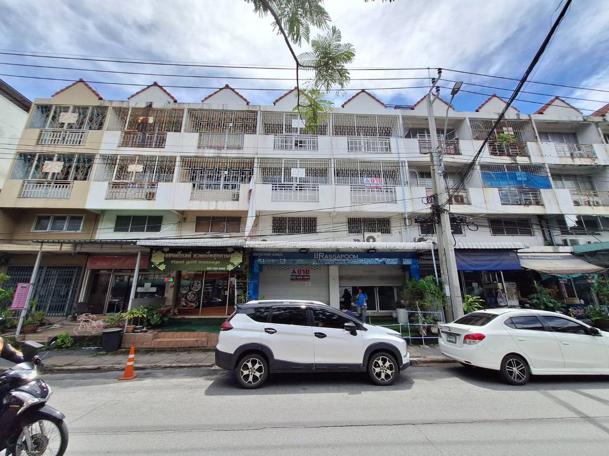 ขายอาคารพาณิชย์พระราม 2 บางขุนเทียน : ขายอาคารพาณิชย์ 4 ชั้น 2 คูหา เนื้อที่ 52 ตร.ว. โครงการธนบุรี คอมเพล็กซ์ พระราม 2 ใกล้เซ็นทรัลพระราม 2 ซอยพระราม 2 ซอย 60 ถนนพระราม2 เขตบางขุนเทียน กรุงเทพมหานคร