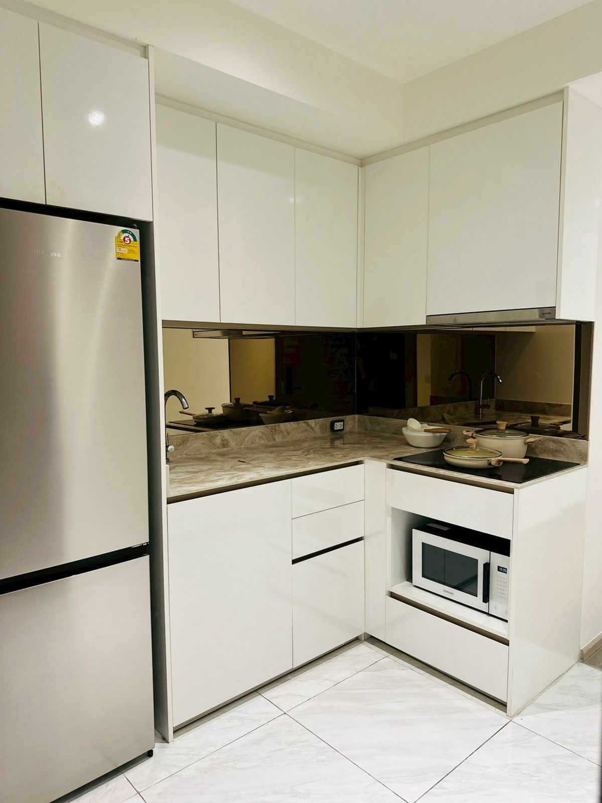 ให้เช่าคอนโดสุขุมวิท อโศก ทองหล่อ : for rent Fynn asoke 2bedroom 0886382235