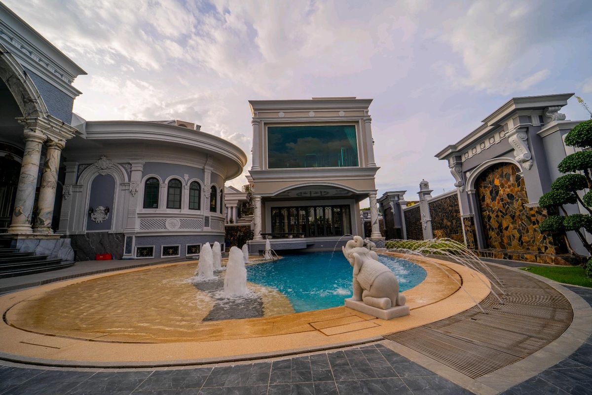 ขายบ้านพุทธมณฑล ศาลายา : 🏛️ ขายคฤหาสน์ที่มีหลังเดียวในโลก — หนึ่งเดียวบนพุทธมณฑลสาย 3