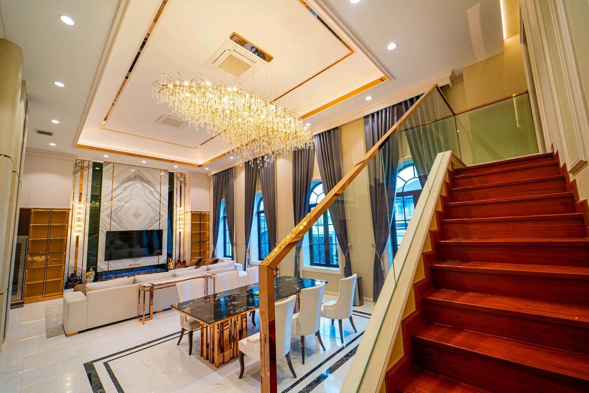 ขายบ้านพุทธมณฑล ศาลายา : 🏛️ ขายคฤหาสน์ที่มีหลังเดียวในโลก — หนึ่งเดียวบนพุทธมณฑลสาย 3