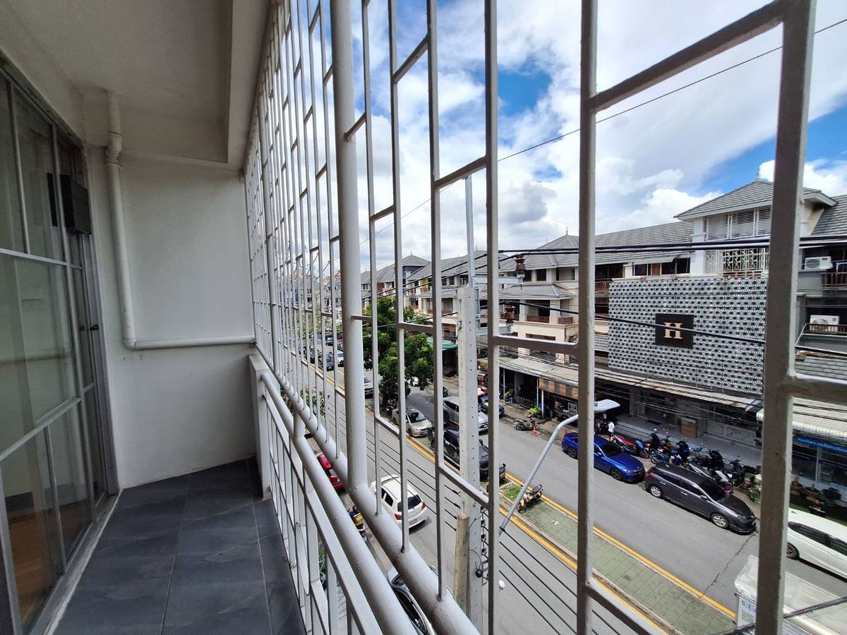 ขายอาคารพาณิชย์พระราม 2 บางขุนเทียน : ขายอาคารพาณิชย์ 4 ชั้น 2 คูหา เนื้อที่ 52 ตร.ว. โครงการธนบุรี คอมเพล็กซ์ พระราม 2 ใกล้เซ็นทรัลพระราม 2 ซอยพระราม 2 ซอย 60 ถนนพระราม2 เขตบางขุนเทียน กรุงเทพมหานคร