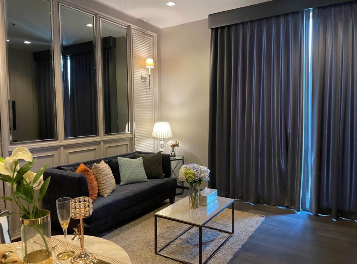 ให้เช่าคอนโดสุขุมวิท อโศก ทองหล่อ : คอนโด Edge Sukhumvit 23 เดินทางสะดวก ใกล้รถไฟฟ้าบีทีเอส มีรถรับส่ง ห้องสวย เฟอร์นิเจอร์ครบ พร้อมอยู่!!