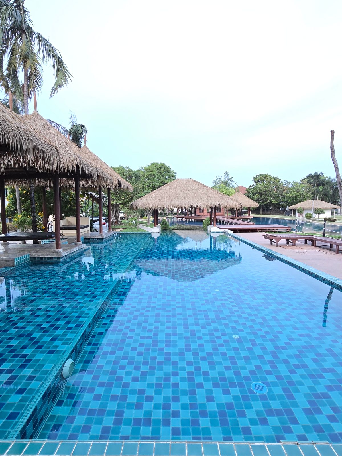 For SaleHouseLadkrabang, Suwannaphum Airport : [For Sale] Urgent Sale! 🔥 4-Bedroom Single House Atoll Maldives Palms – Corner Unit, Fully Renovated, Move-in Ready! Near Mega Bangna