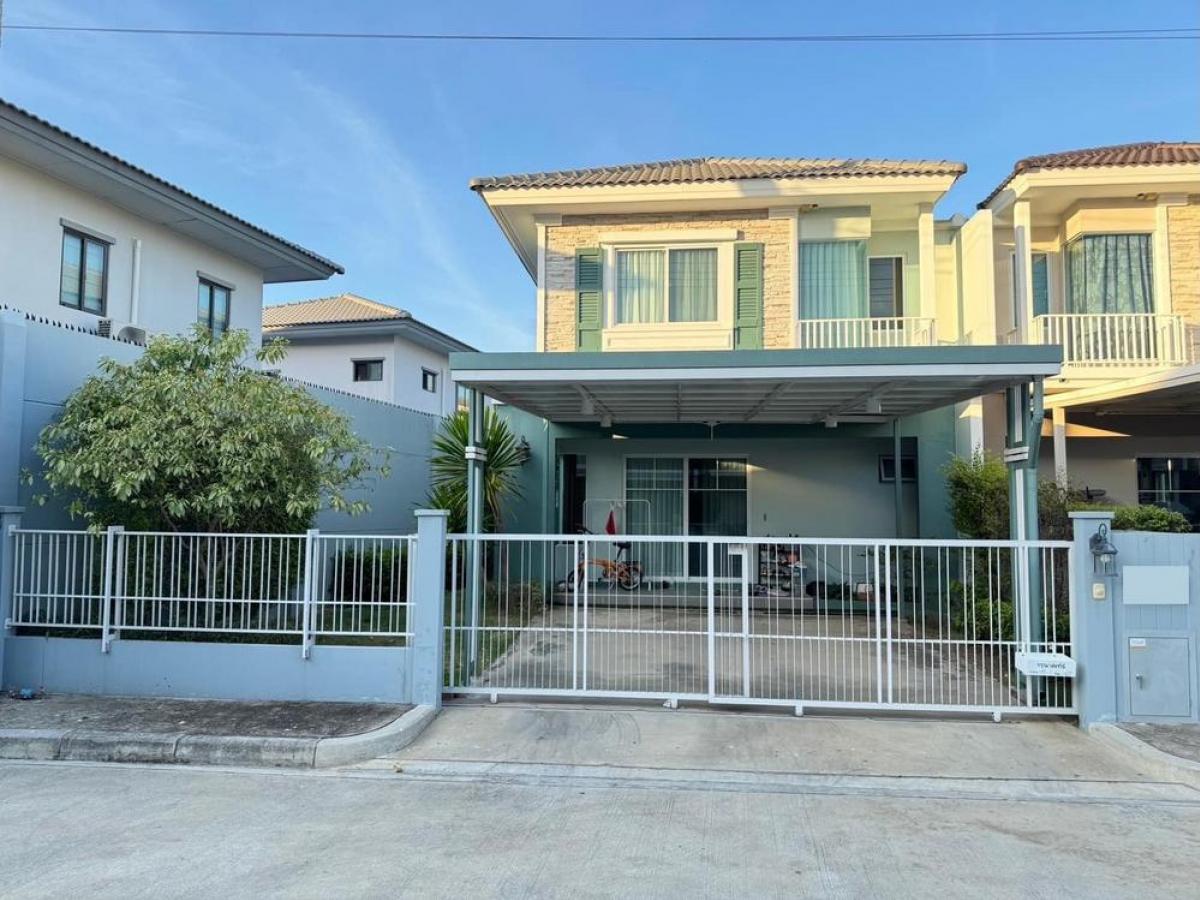 For SaleHouseSamut Prakan,Samrong : Semi-detached house, Villaggio Village Bangna-Theparak | Villaggio Bangna-Theparak Provide all electrical appliances + furniture ready to move in.