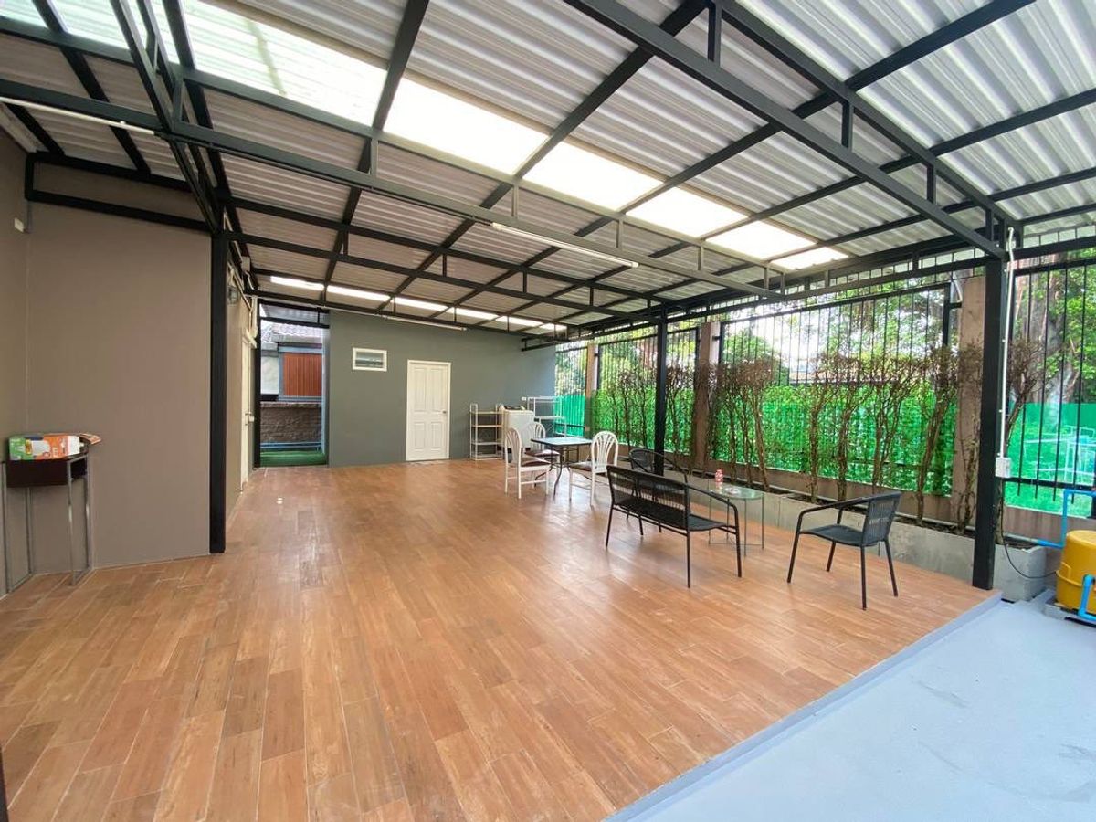 For RentHousePattanakan, Srinakarin : House for Rent – 5 Bedrooms, 5 Bathrooms Pattanakarn