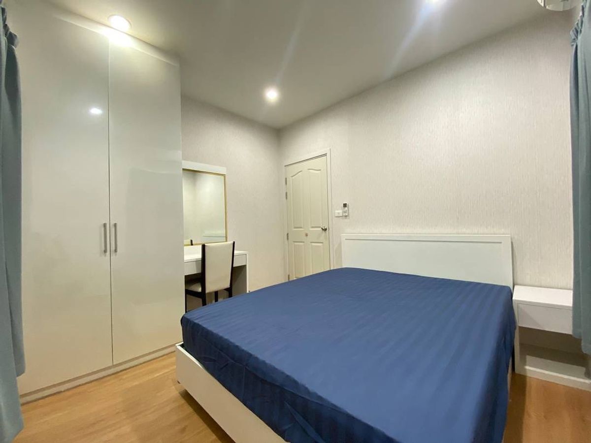 For RentHousePattanakan, Srinakarin : House for Rent – 5 Bedrooms, 5 Bathrooms Pattanakarn