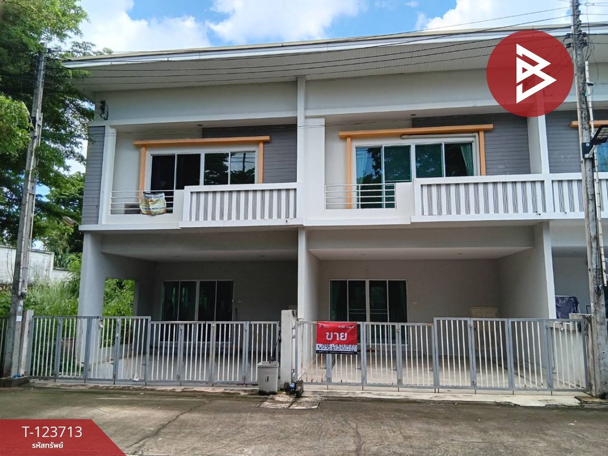 For SaleTownhomePattaya, Bangsaen, Chonburi : Townhouse for sale Baan Fah Burin Project, Bowin, Sriracha, Chonburi