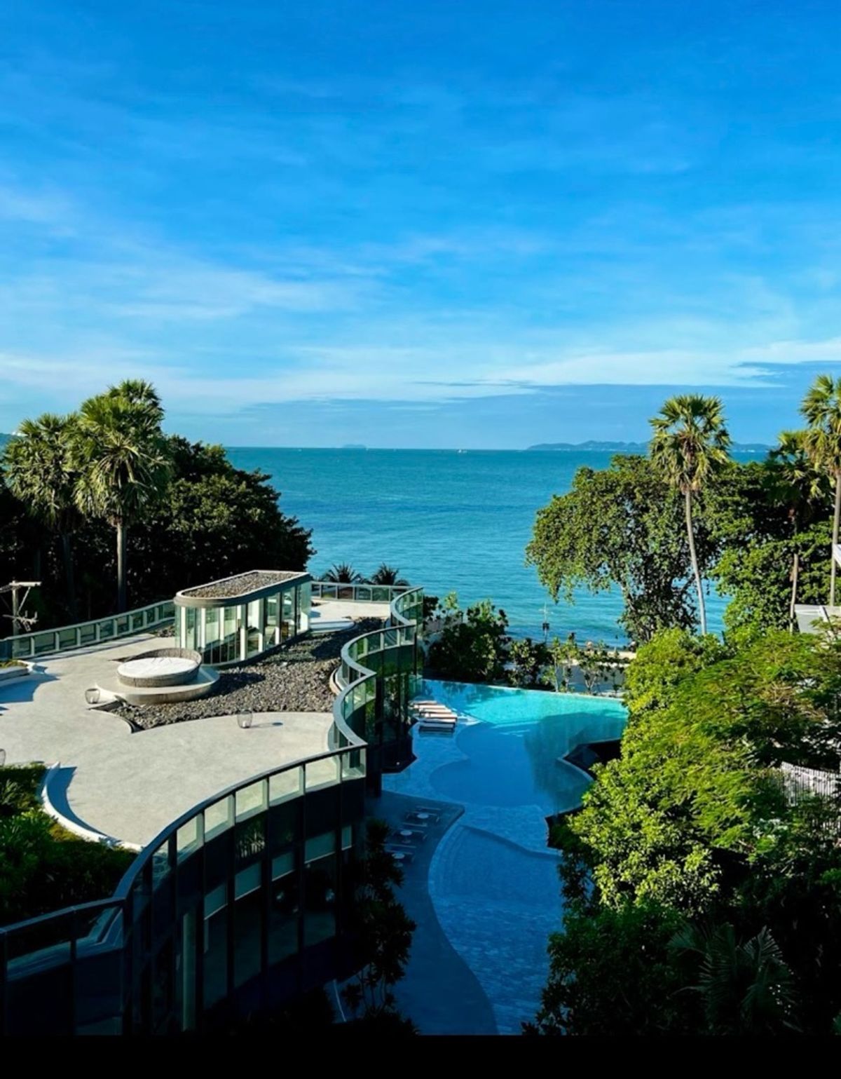 For RentCondoPattaya, Bangsaen, Chonburi : 🏖 Arom Wongamat – 2 Bedroom Sea View For Rent✨ Spacious 82.65 sq.m.📍 49th Floor | Panoramic Sea View