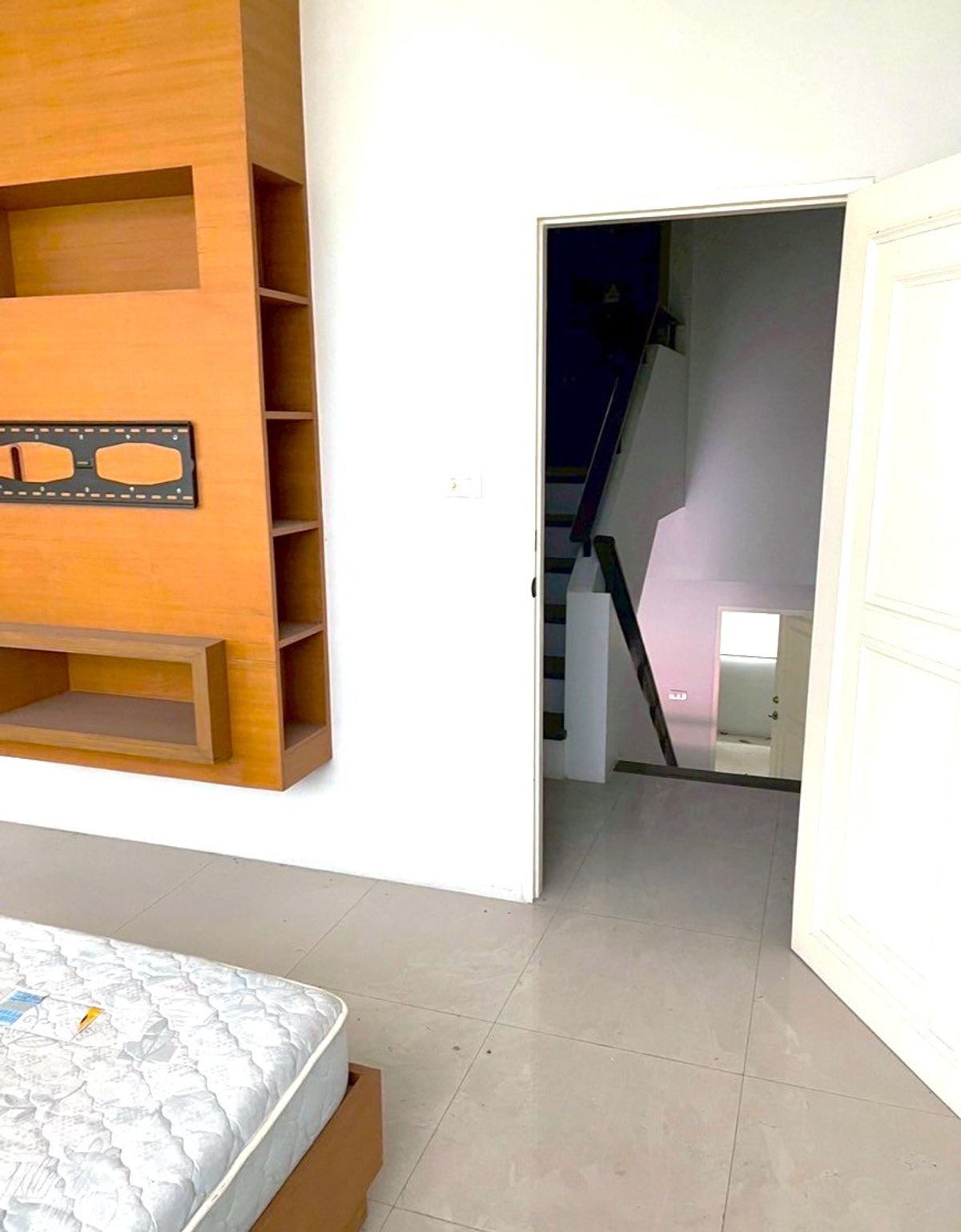 ให้เช่าโฮมออฟฟิศรามคำแหง หัวหมาก : H0750♛ให้เช่า โฮมออฟฟิศ 1 ห้องนอน⚝ทาวน์อินทาวน์♜MRTลาดพร้าว83∞099-5919653,065-9423251▚Line@sureresidence