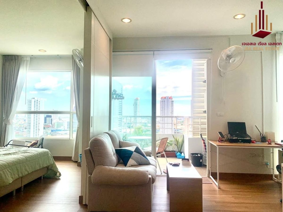 For SaleCondoWongwianyai, Charoennakor : ✨ For Sale: The LightHouse Sathorn – Chareonnakorn Condo ✨ 💰 Only 4,500,000 THB