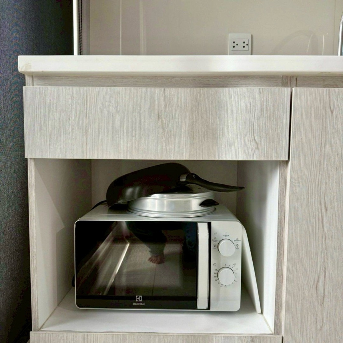 ให้เช่าคอนโดปิ่นเกล้า จรัญสนิทวงศ์ : 💙@condocurator 💙 Life Pinklao เฟอร์นิเจอร์ครบ มีเครื่องซักผ้า [PM2923]