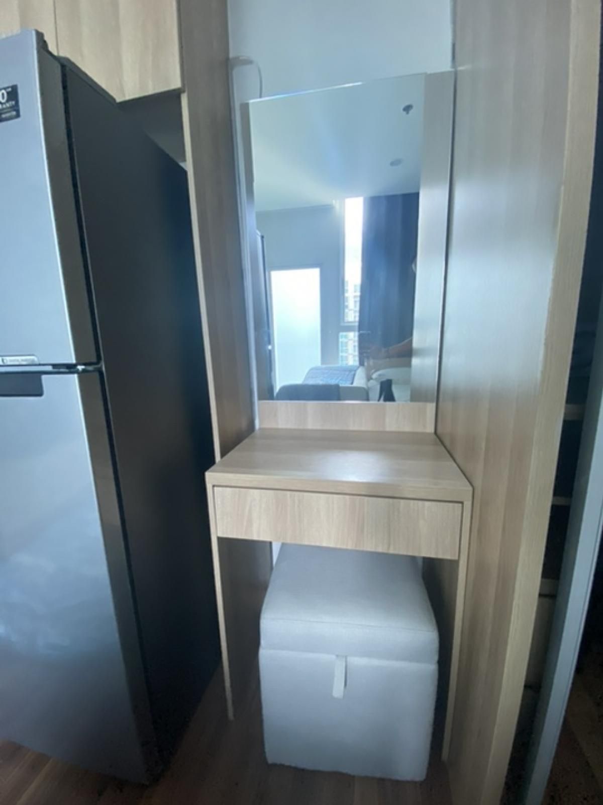 ให้เช่าคอนโดรัชดา ห้วยขวาง : ให้เช่า ✨ Noble Revolve Ratchada 2 ✨ ใกล้ MRT ศูนย์วัฒนธรรม เฟอร์นิเจอร์ และ เครื่องใช้ไฟฟ้าครบ 