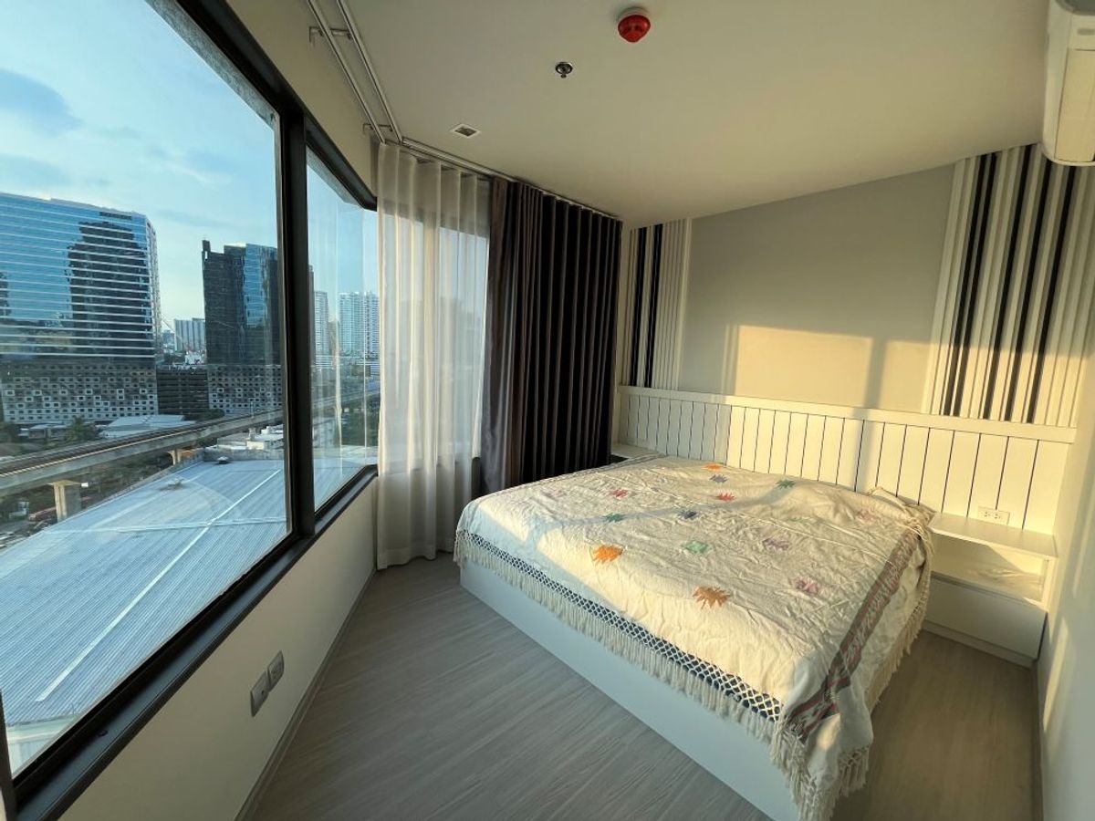 For SaleCondoLadprao, Central Ladprao : Condo for sale in the middle of the city, Life Ladprao, 14th floor, corner room, 35 sq m, rare unit, beautiful view, great location, next to BTS+MRT, ready to move in.