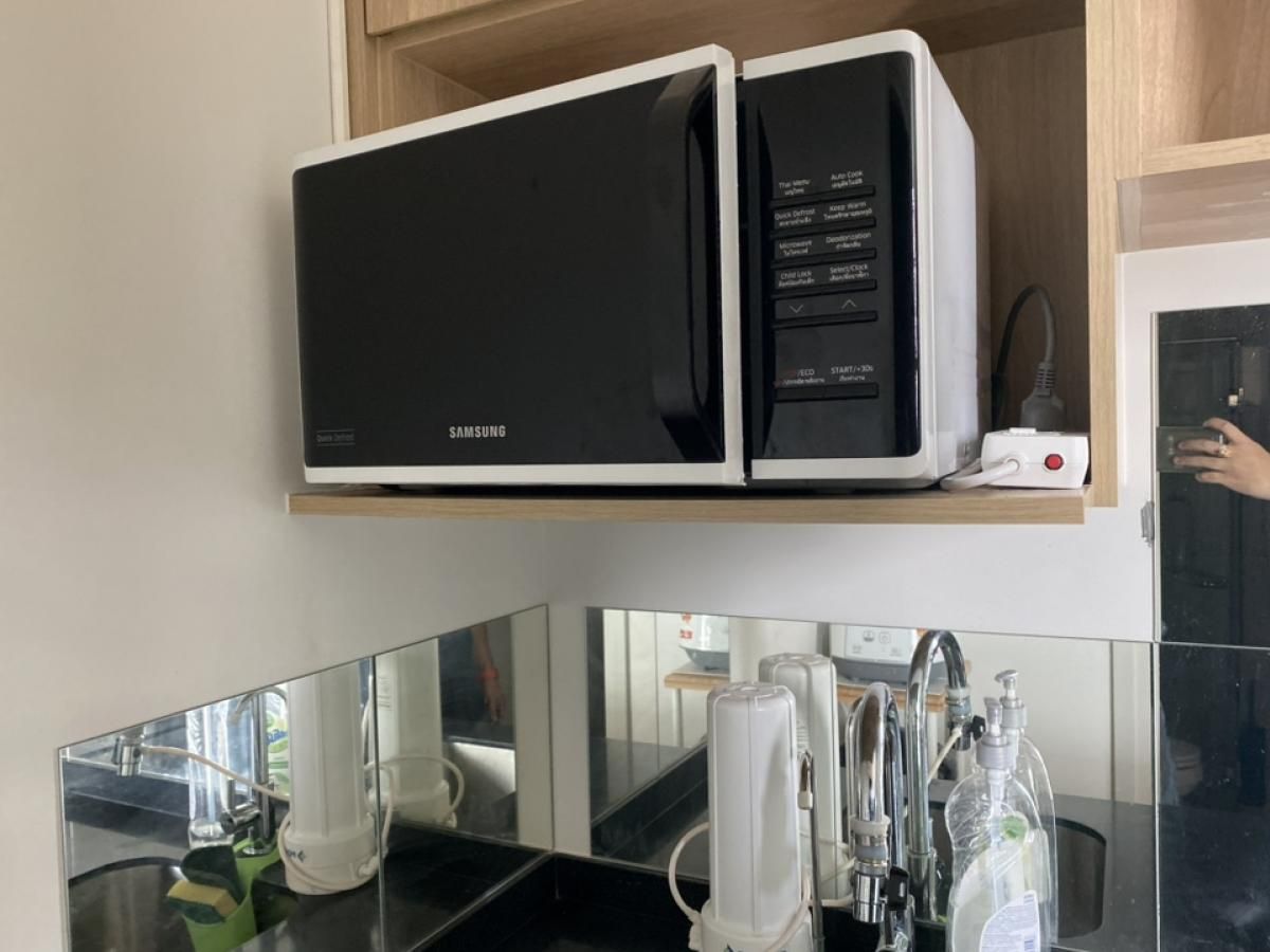 ให้เช่าคอนโดรัชดา ห้วยขวาง : ให้เช่า ✨ Noble Revolve Ratchada 2 ✨ ใกล้ MRT ศูนย์วัฒนธรรม เฟอร์นิเจอร์ และ เครื่องใช้ไฟฟ้าครบ 