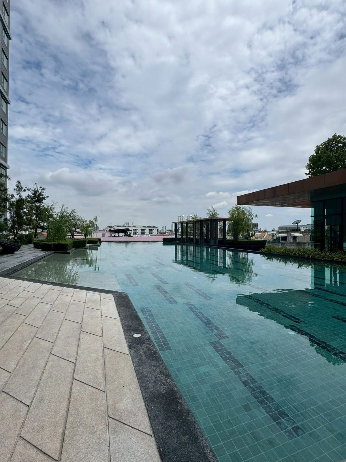 For SaleCondoPinklao, Charansanitwong : Urgent sale 📍 Life Pinklao 📍 Fully furnished and equipped, near MRT Bang Yi Khan