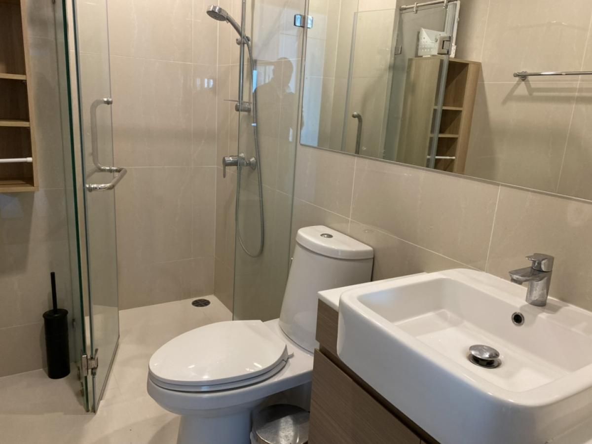 ให้เช่าคอนโดรัชดา ห้วยขวาง : ให้เช่า ✨ Noble Revolve Ratchada 2 ✨ ใกล้ MRT ศูนย์วัฒนธรรม เฟอร์นิเจอร์ และ เครื่องใช้ไฟฟ้าครบ 