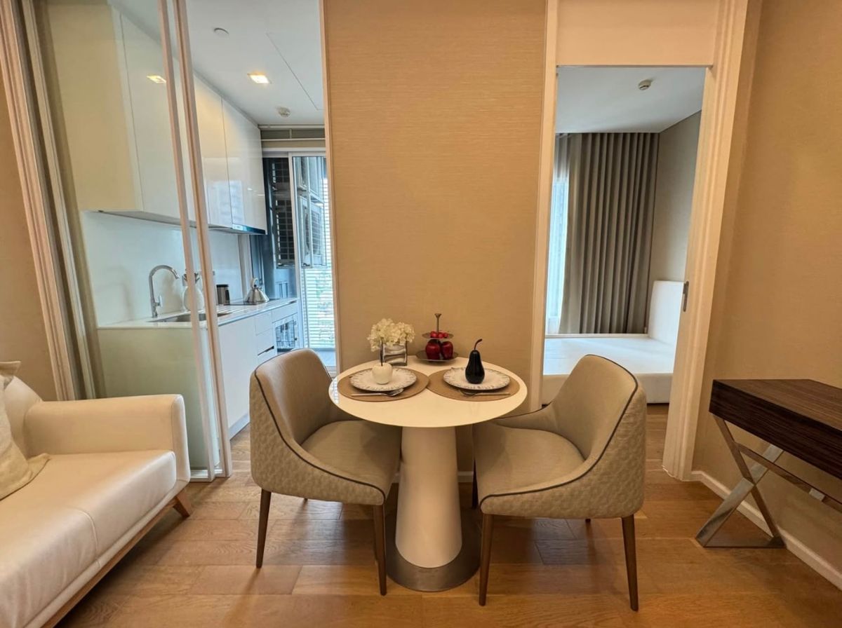 For SaleCondoLadprao, Central Ladprao : Urgent sale 🔥 The Saint Residences 🔥 Fully furnished and equipped, near MRT Phahon Yothin
