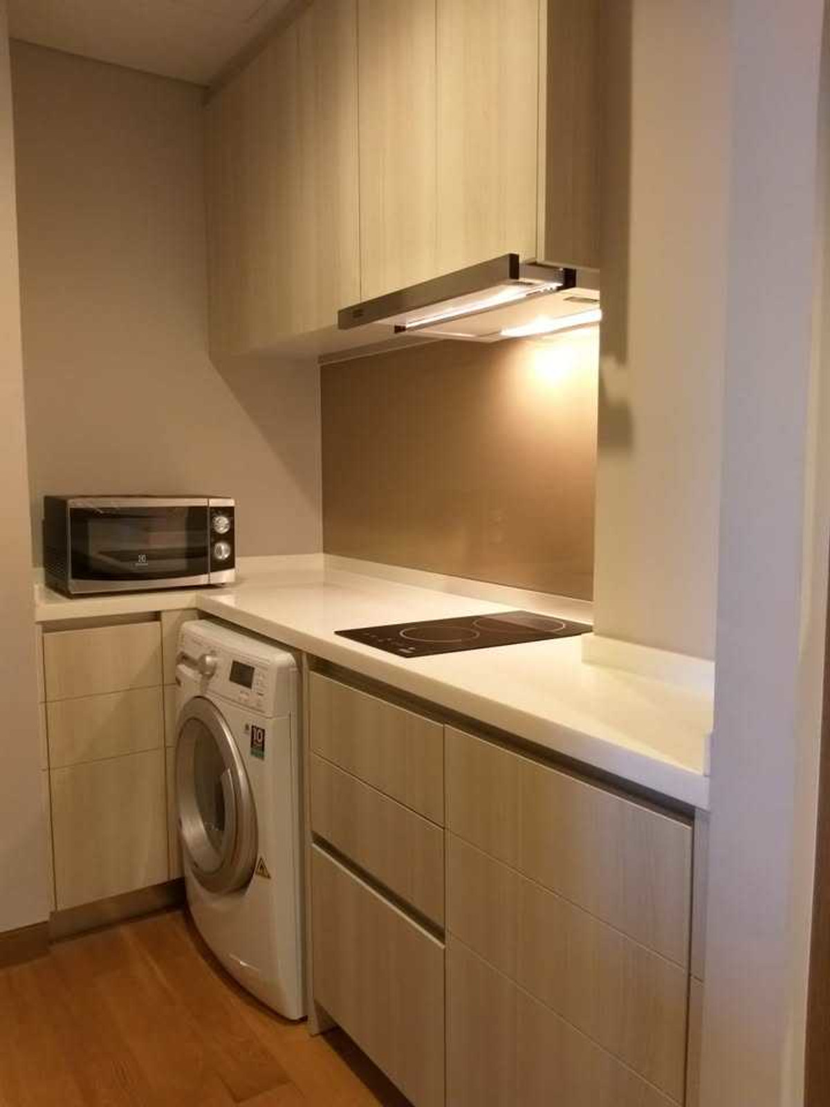 ให้เช่าคอนโดสุขุมวิท อโศก ทองหล่อ : ✨ GT16108 |  คอนโด The Lumpini 24 เดินทางสะดวก ใกล้รถไฟฟ้าบีทีเอส มีรถรับส่ง ห้องสวย เฟอร์นิเจอร์ครบ พร้อมอยู่