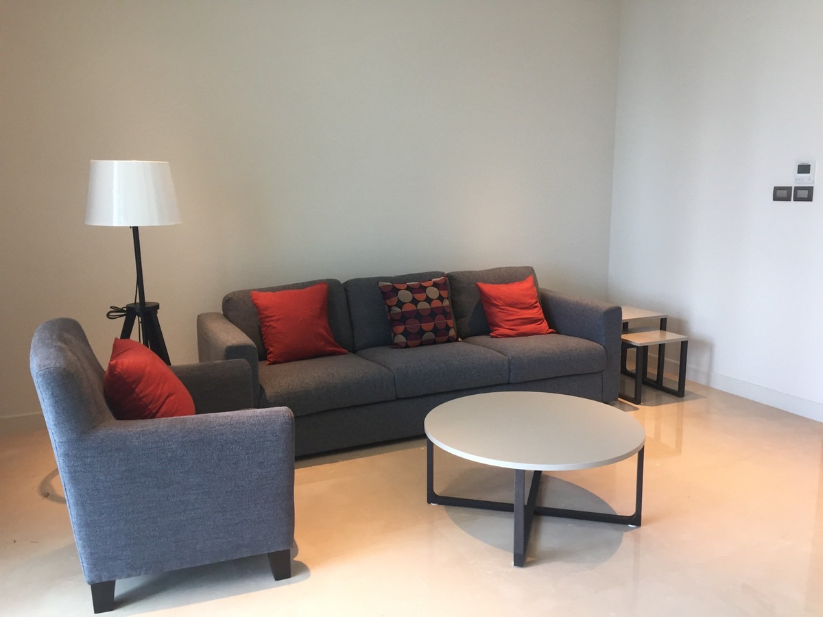 For RentCondoWitthayu, Chidlom, Langsuan, Ploenchit : Best Price for RENT: Stunning Embassy View at Sindhorn Residence