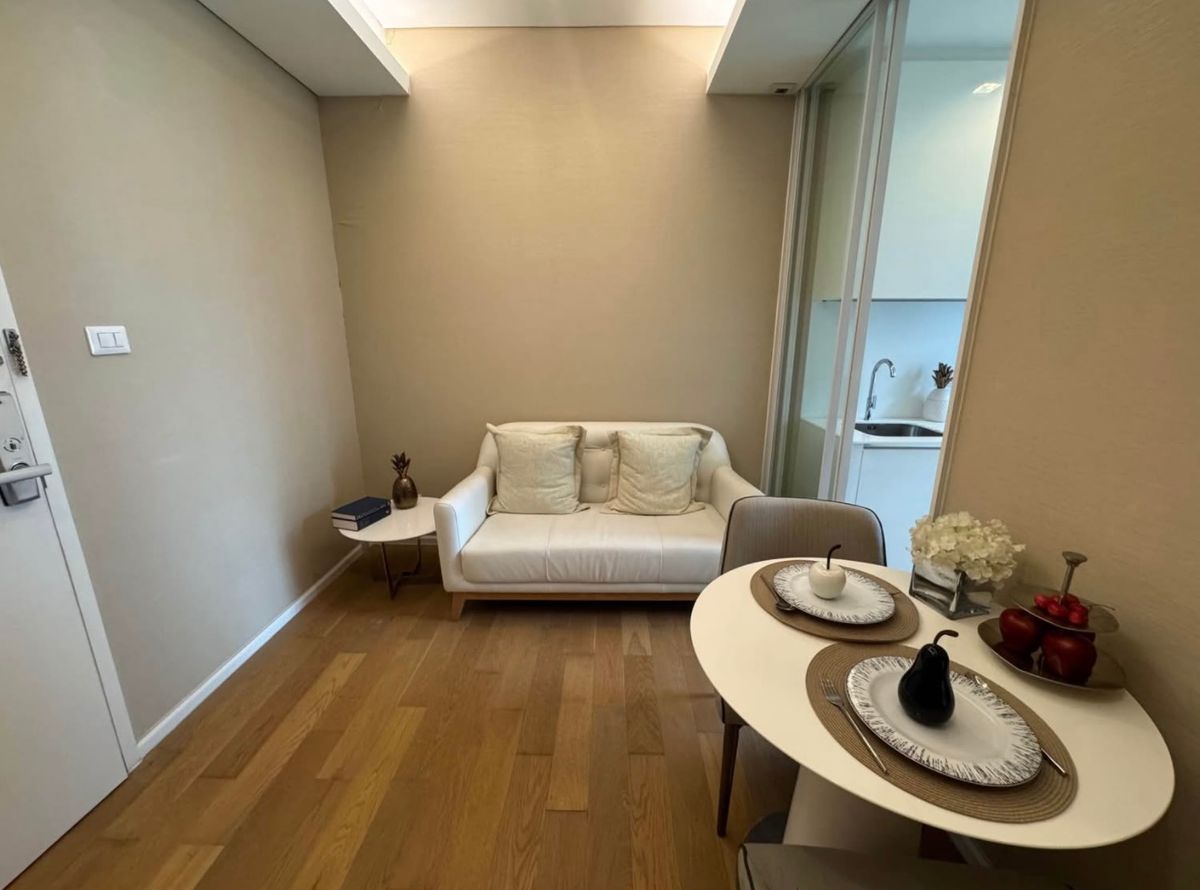 For SaleCondoLadprao, Central Ladprao : Urgent sale 🔥 The Saint Residences 🔥 Fully furnished and equipped, near MRT Phahon Yothin