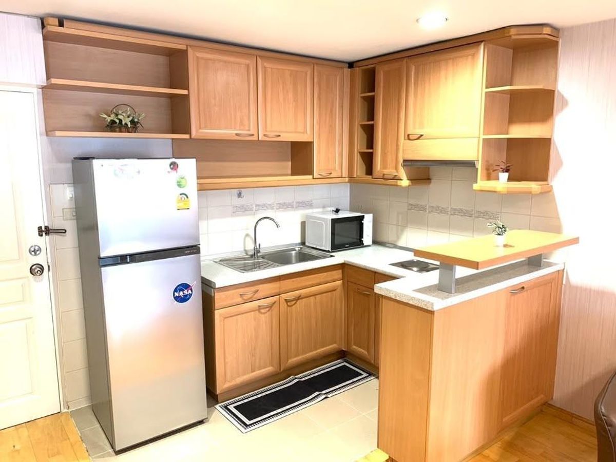 For RentCondoSukhumvit, Asoke, Thonglor : Condo Waterford Diamond Sukhumvit 30/1, convenient travel, near BTS, there is a shuttle, fully furnished, ready to move in.