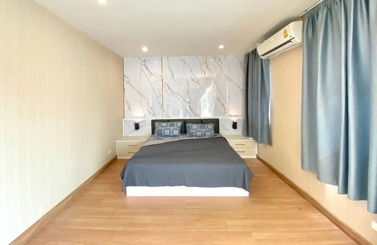 For RentHousePattanakan, Srinakarin : House for Rent – 5 Bedrooms, 5 Bathrooms Pattanakarn