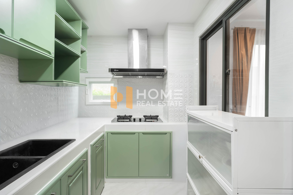 ขายทาวน์โฮมอ่อนนุช อุดมสุข : แปลงมุม ต้นโครงการ ✨ เฌอคูน สุขุมวิท 77 / 3 ห้องนอน (ขาย), Cherkoon Sukhumvit 77 / 3 Bedrooms (FOR SALE) FON248