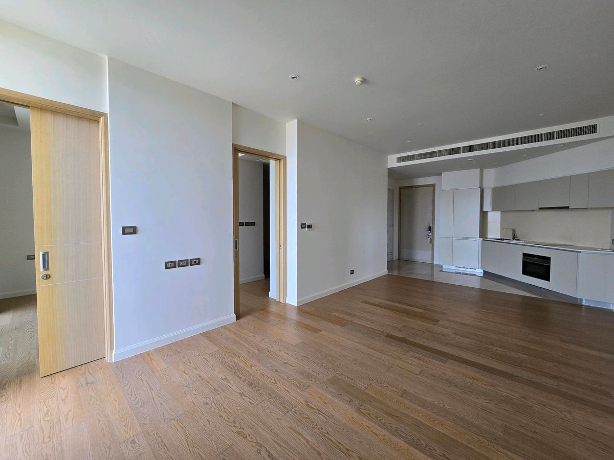 For SaleCondoWongwianyai, Charoennakor : Sale 1 Bed 80 sqm. 25.5 million, View Saphan Taksin side, Very rare.