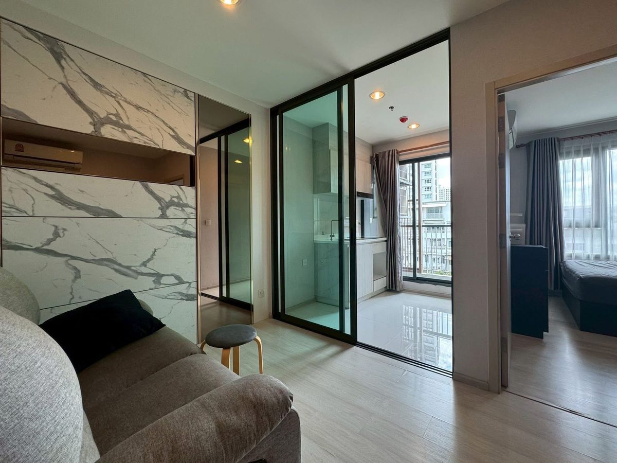 For SaleCondoPinklao, Charansanitwong : Urgent sale 📍 Life Pinklao 📍 Fully furnished and equipped, near MRT Bang Yi Khan