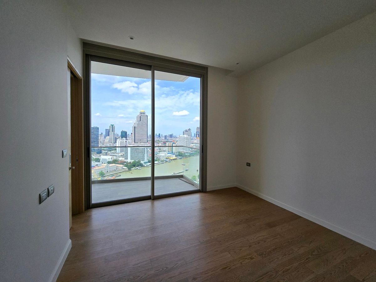 For SaleCondoWongwianyai, Charoennakor : Sale 1 Bed 80 sqm. 25.5 million, View Saphan Taksin side, Very rare.