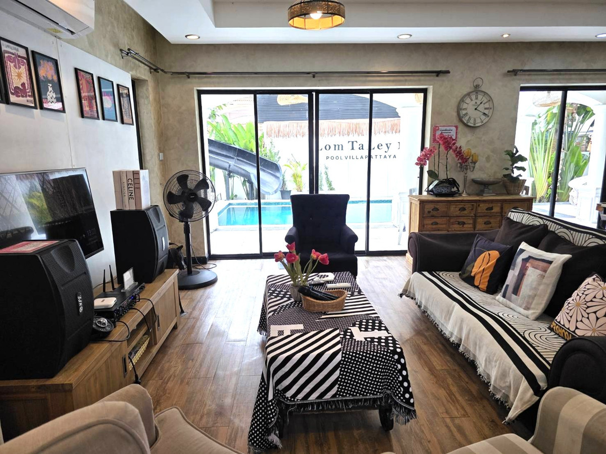 Seaside Pool Villa Only 400m from the Beach!! Fully booked daily!! Na Jomtien - Pattaya. Ready to continue the business immediately! Pool villa for sale — a great investment opportunity you shouldn’t miss. Loading...