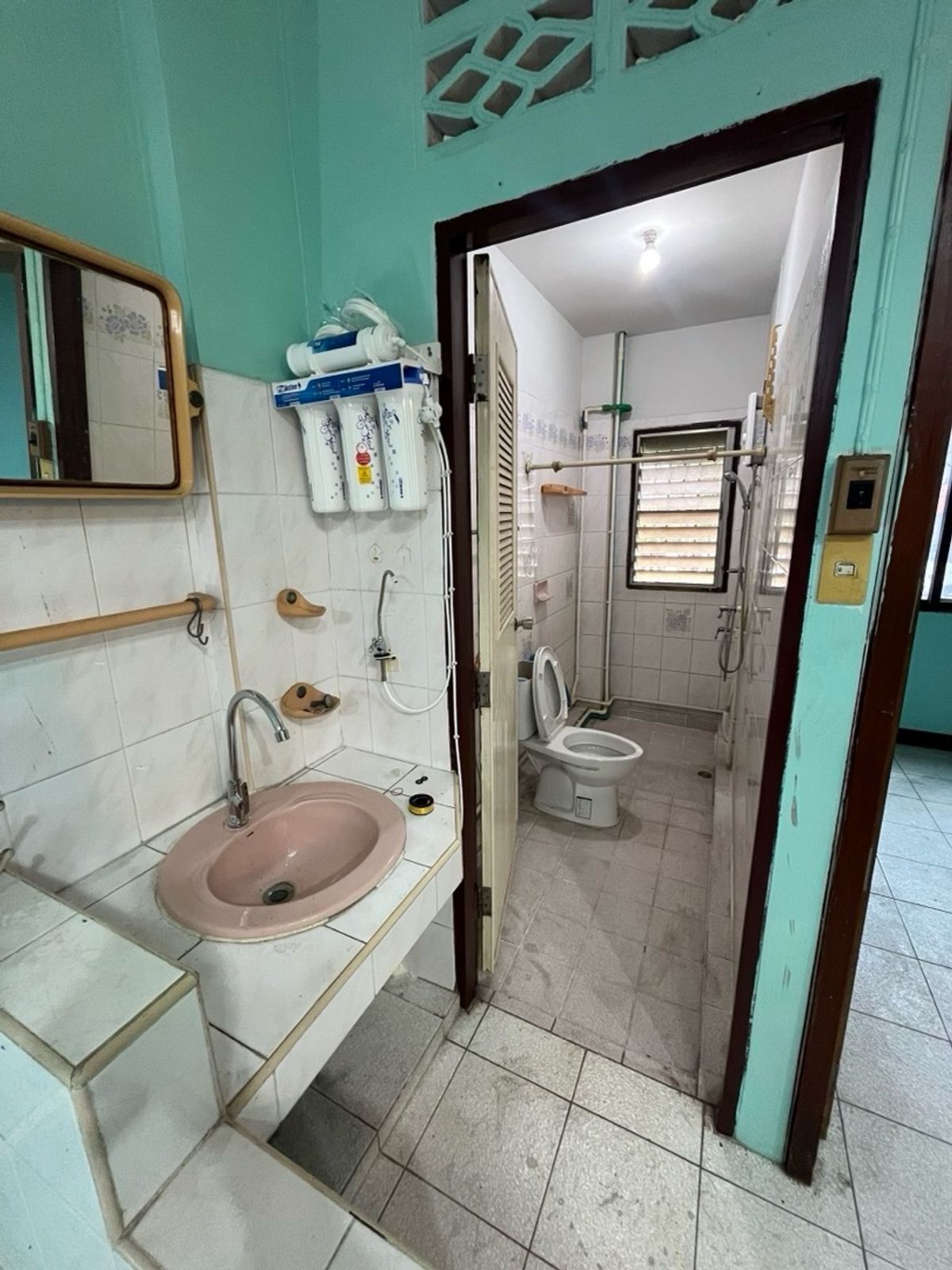 ให้เช่าอาคารพาณิชย์อารีย์ อนุสาวรีย์ : ให้เช่า ตึกแถว อาคารพาณิชย์ อารีย์ พหลโยธิน BTS สะพานควาย 600 เมตร ราคาถูกมาก เช่าทำธุรกิจ ยังไงก็คุ้ม ถ้าบริหารดีๆ