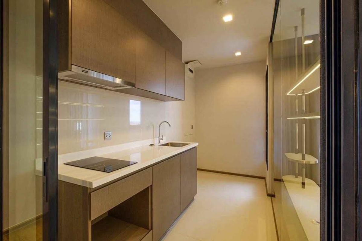 For RentCondoLadprao, Central Ladprao : Life Ladprao Valley Condo, convenient travel, near BTS Skytrain. The room is decorated very beautifully. Fully furnished Ready to move in!!