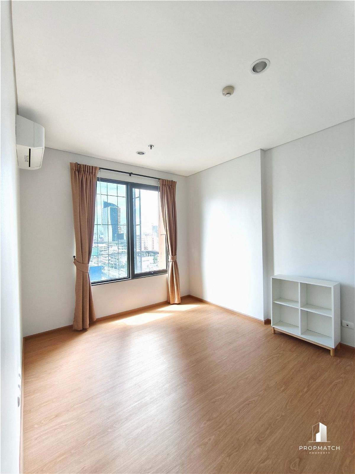 For SaleCondoRama9, Petchburi, RCA : ⚡️Cheapest in the building⚡️Villa asoke 1Bed 40 Sqm only 5,100,000, next to MRT Phetchaburi 0 meters, newly decorated room, ready for sale. Interested in making an appointment to see Putter 0928895628