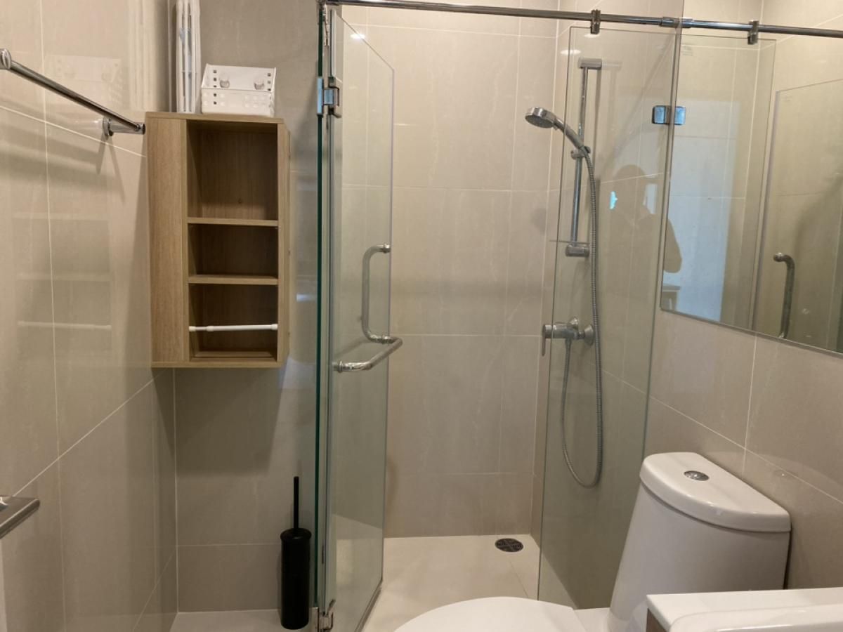 ให้เช่าคอนโดรัชดา ห้วยขวาง : ให้เช่า ✨ Noble Revolve Ratchada 2 ✨ ใกล้ MRT ศูนย์วัฒนธรรม เฟอร์นิเจอร์ และ เครื่องใช้ไฟฟ้าครบ 