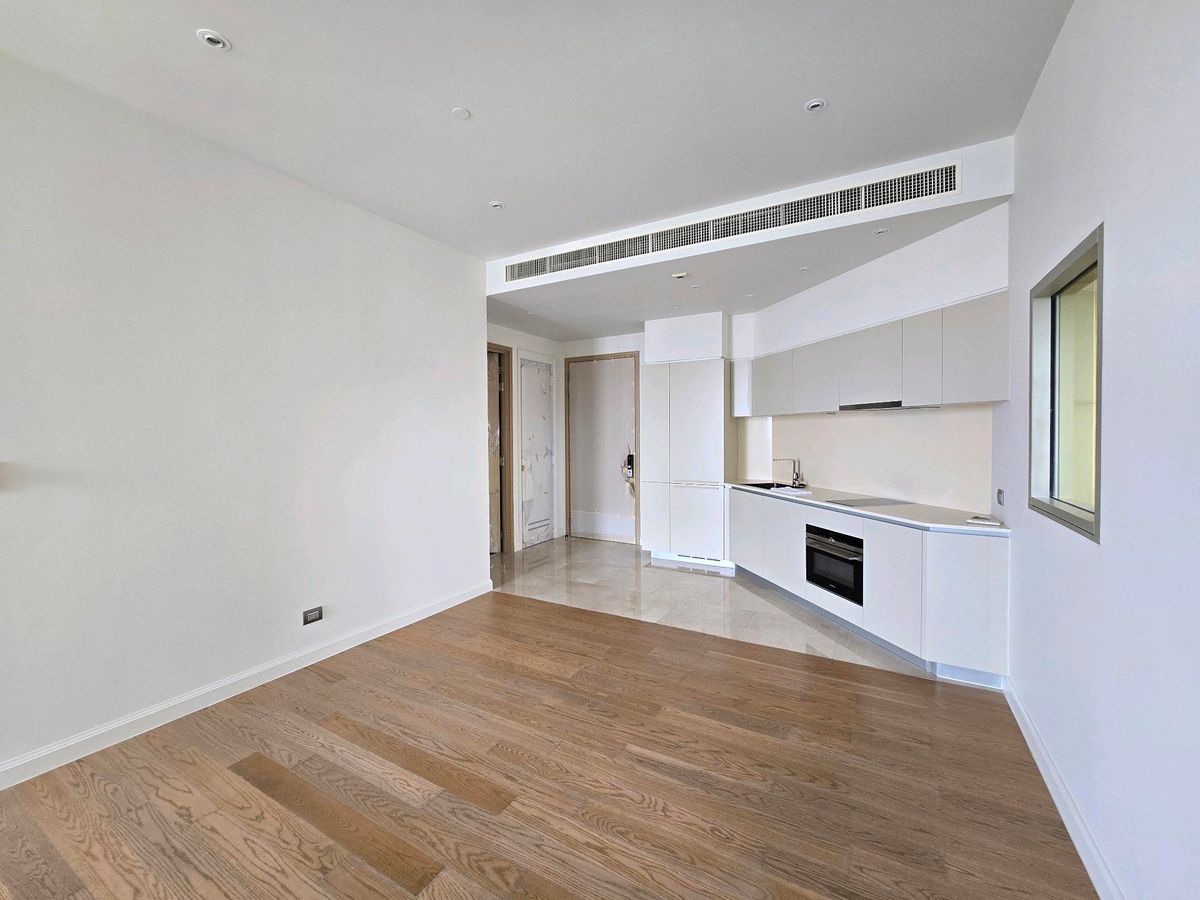 For SaleCondoWongwianyai, Charoennakor : Sale 1 Bed 80 sqm. 25.5 million, View Saphan Taksin side, Very rare.