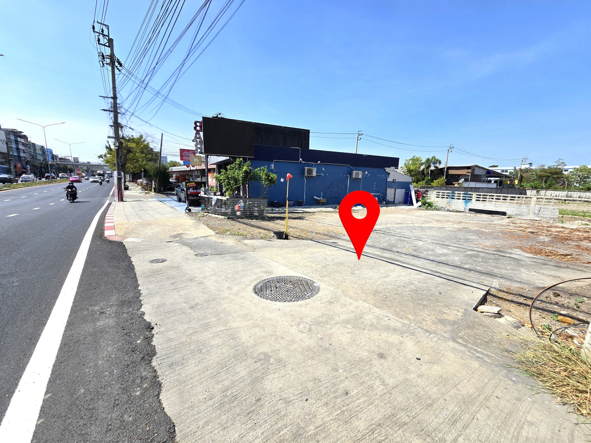 For SaleLandSeri Thai, Ramkhamhaeng Nida : Land for sale, 1-3-6 rai, next to Ramkhamhaeng Road, Only 120 m. to Paseo Ramkhamhaeng, Only 200 m. to Orange Line Station (Khlong Ban Ma Station, in front of Paseo Mall)