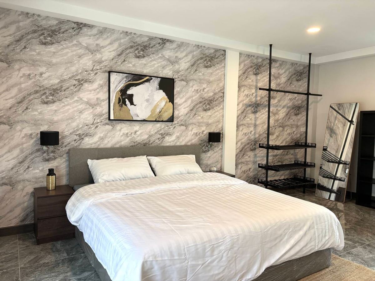 For RentTownhomeSukhumvit, Asoke, Thonglor : Rare Find! Pet-Friendly Luxury House with Rooftop