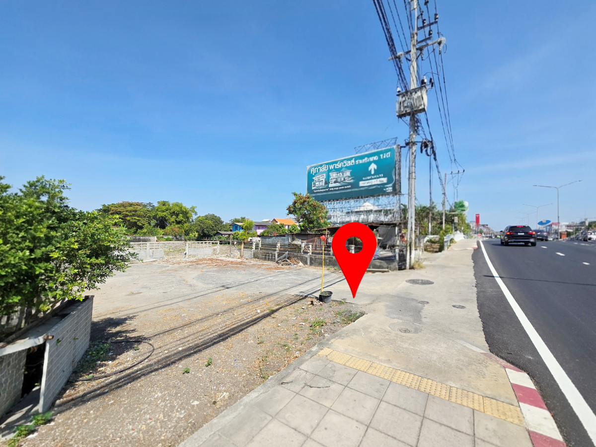 For SaleLandSeri Thai, Ramkhamhaeng Nida : Land for sale, 1-3-6 rai, next to Ramkhamhaeng Road, Only 120 m. to Paseo Ramkhamhaeng, Only 200 m. to Orange Line Station (Khlong Ban Ma Station, in front of Paseo Mall)