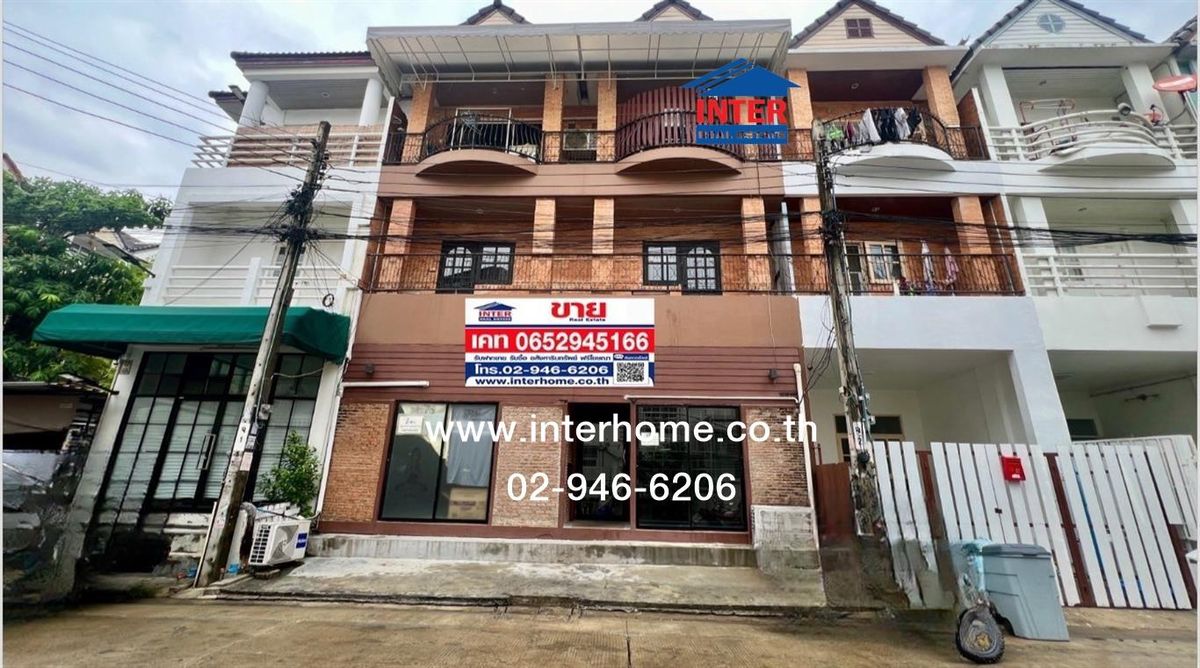 For SaleTownhomeRamkhamhaeng, Hua Mak : Townhouse, 3 floors, 36.6 sq m, Town in Town Village. Soi Town in Town 19 Ekamai-Ramindra Expressway Road, Lat Phrao Road, Ramkhamhaeng Road, Bang Kapi District, Bangkok