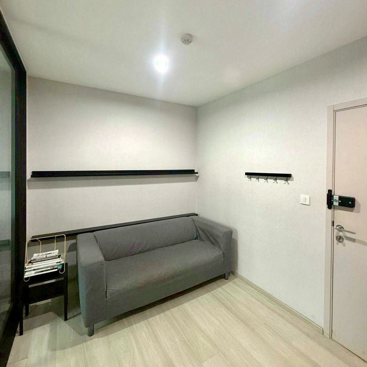 ให้เช่าคอนโดปิ่นเกล้า จรัญสนิทวงศ์ : 💙@condocurator 💙 Life Pinklao เฟอร์นิเจอร์ครบ มีเครื่องซักผ้า [PM2923]