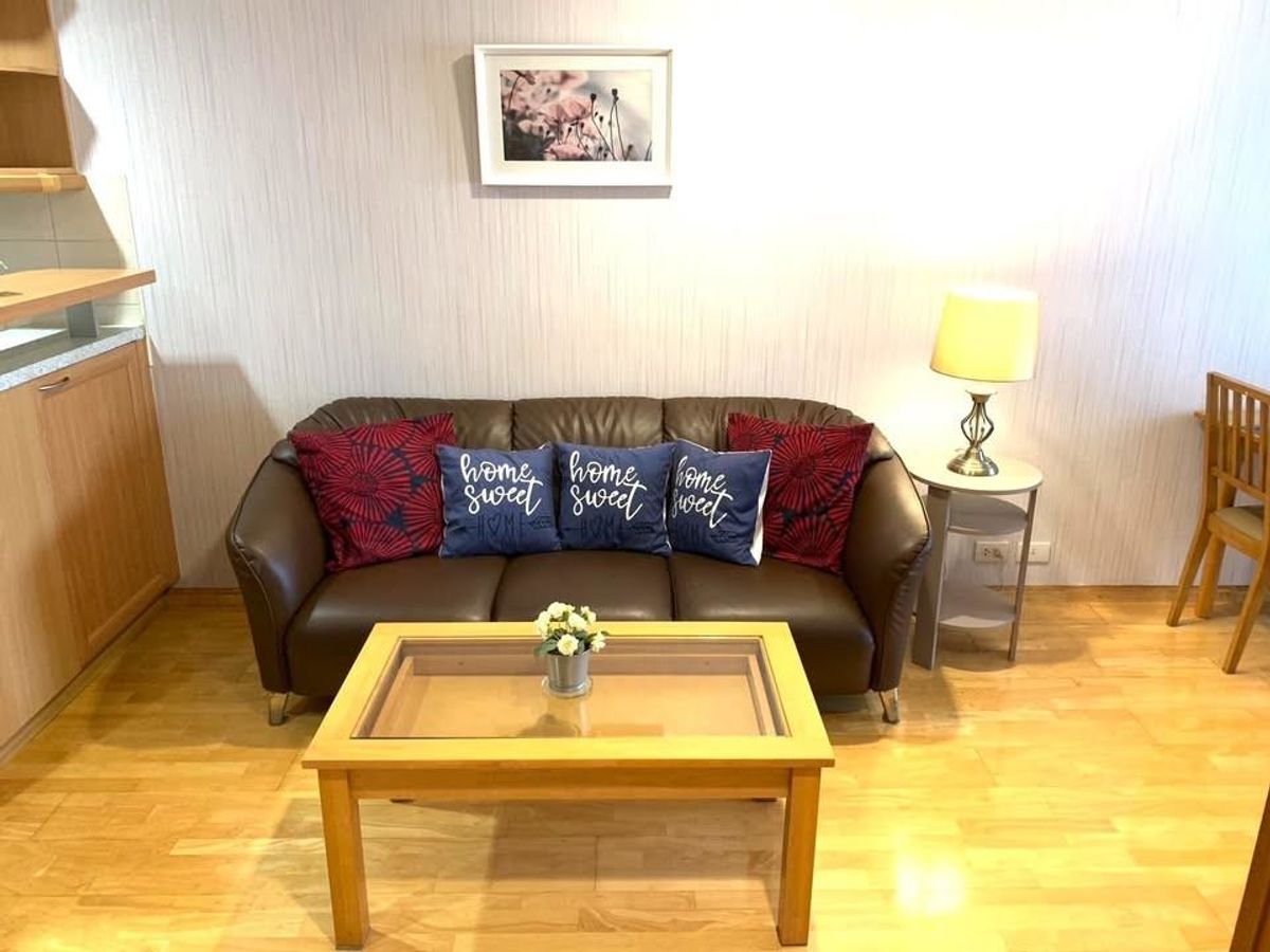 For RentCondoSukhumvit, Asoke, Thonglor : Condo Waterford Diamond Sukhumvit 30/1, convenient travel, near BTS, there is a shuttle, fully furnished, ready to move in.