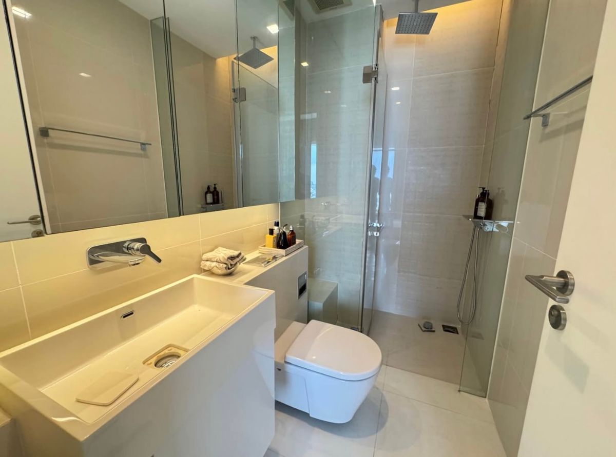 For SaleCondoLadprao, Central Ladprao : Urgent sale 🔥 The Saint Residences 🔥 Fully furnished and equipped, near MRT Phahon Yothin