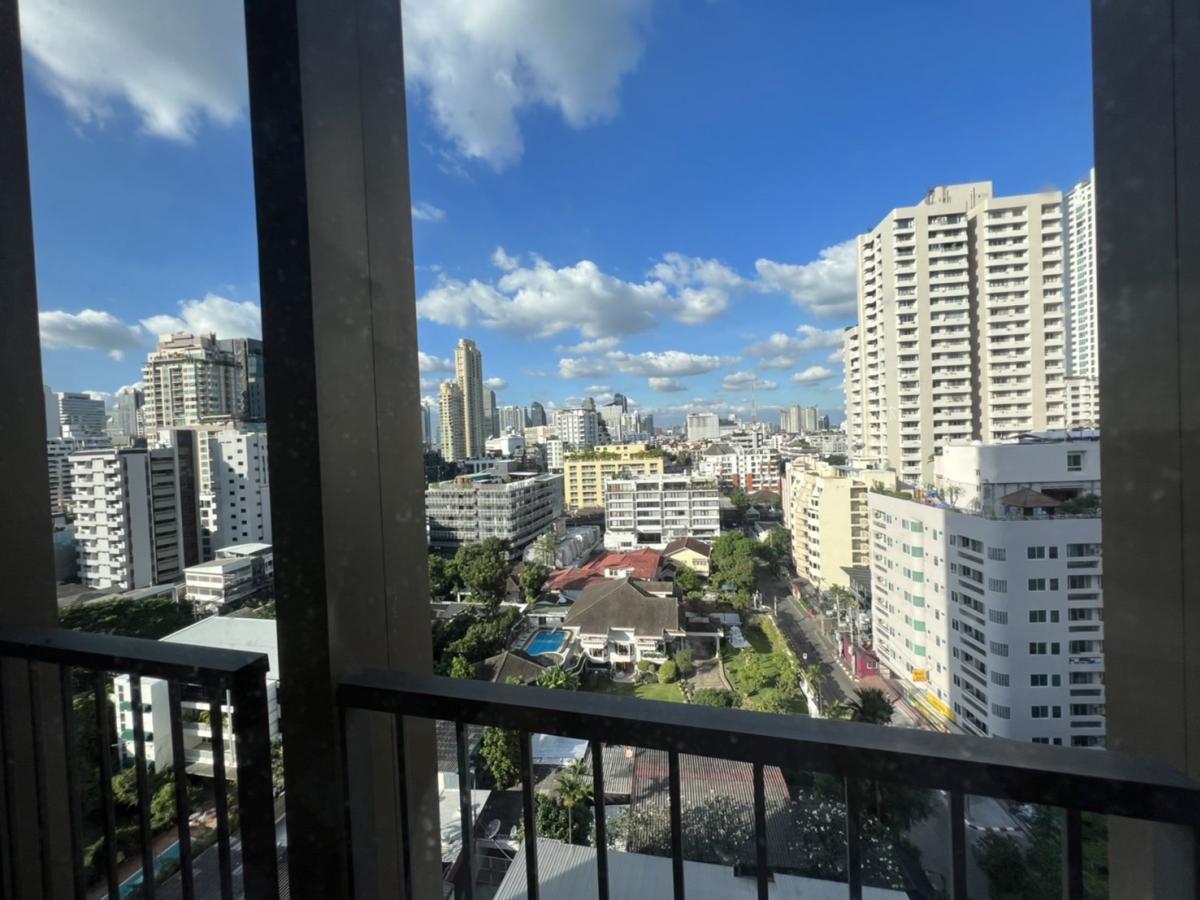 For SaleCondoSukhumvit, Asoke, Thonglor : Noble Around Sukhumvit 33 | 2 bedrooms, fully furnished, near BTS Phrom PhongElevated living, only 350 meters from Em District and Emporium!