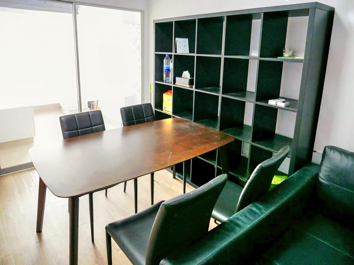 ขายคอนโดพระราม 9 เพชรบุรีตัดใหม่ RCA : 03/04/2026, รวมค่าโอนคอนโด Supalai Park เอกมัย-ทองหล่อ 1 ห้องนอน ใกล้ BTS ทองหล่อ 
ใหญ่ 54.5 ตร.ม. ราคาพิเศษ 3.72 ล้านเท่านั้น! 0642748883