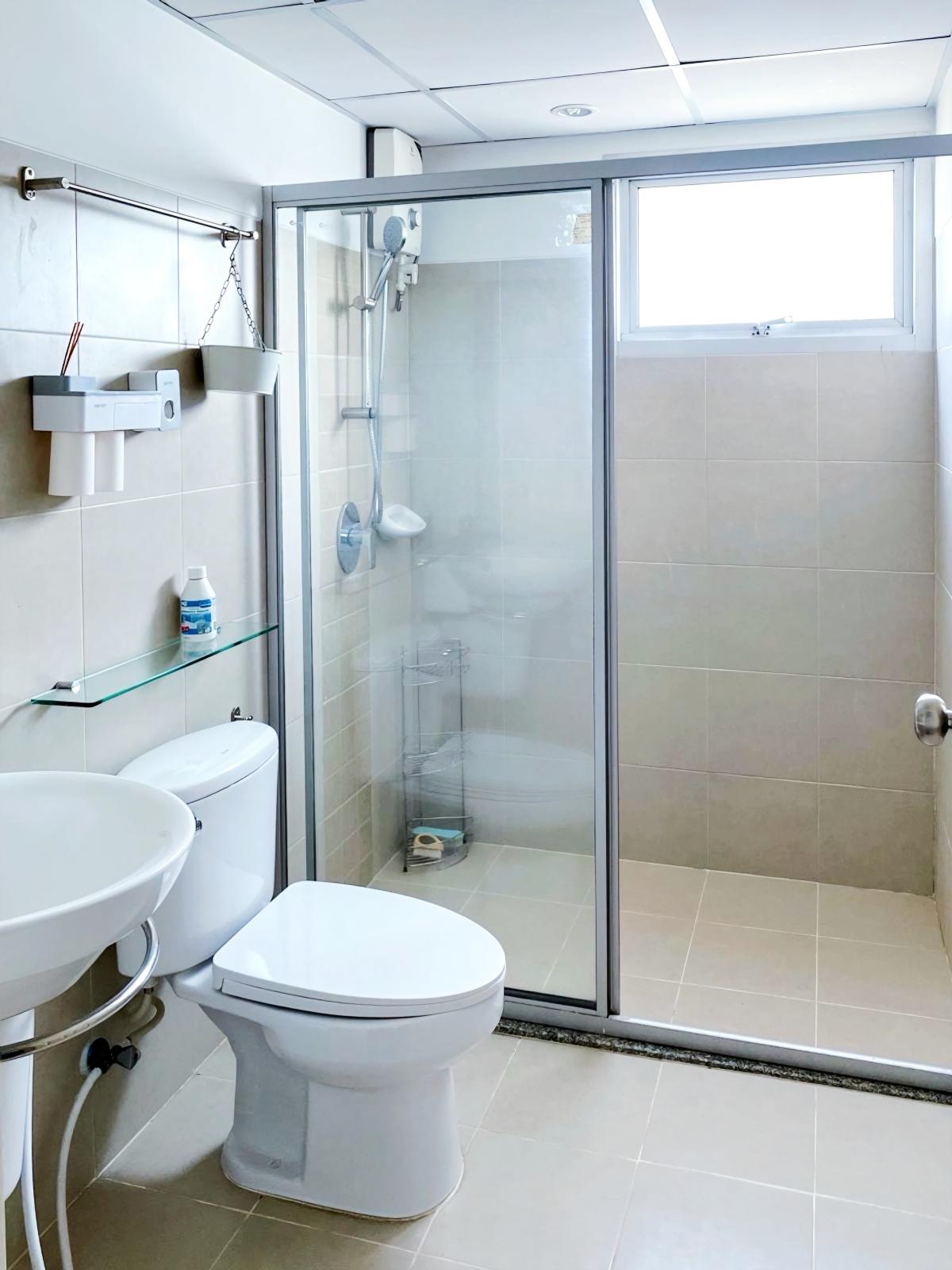 ขายคอนโดพระราม 9 เพชรบุรีตัดใหม่ RCA : 03/04/2026, รวมค่าโอนคอนโด Supalai Park เอกมัย-ทองหล่อ 1 ห้องนอน ใกล้ BTS ทองหล่อ 
ใหญ่ 54.5 ตร.ม. ราคาพิเศษ 3.72 ล้านเท่านั้น! 0642748883