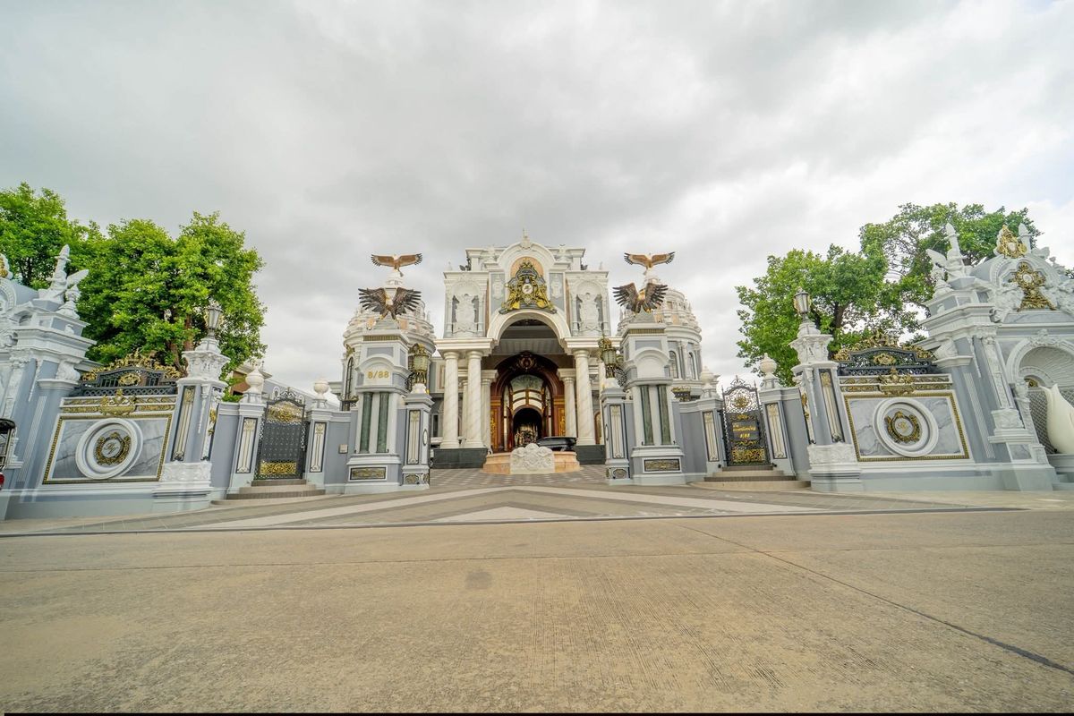 For SaleHousePhutthamonthon, Salaya : Luxurious mansion 