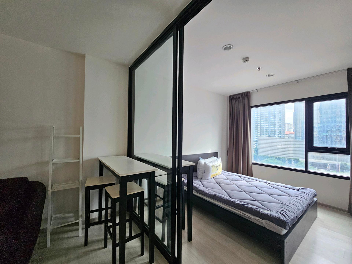 For RentCondoRama9, Petchburi, RCA : Condo for rent at LIFE ASOKE closed to MRT Phetburi, SWU, Singha Complex